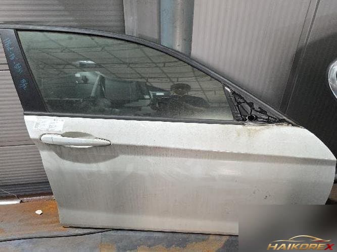 BMW 1 Series 2013 — дверь передняя правая 7284512