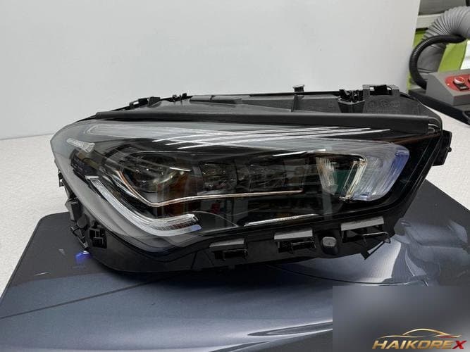 Mercedes-Benz CLA-класс 2020 — фара правая (восстановленная)