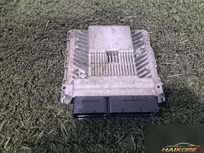 Audi A6 2013 — блок управления двигателем ECU 4G0907551D