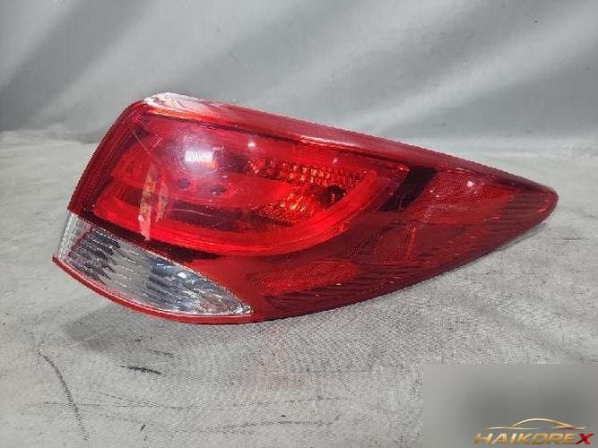 Hyundai Tucson 2013 — комбинированный фонарь задний правый (пассажирский)
