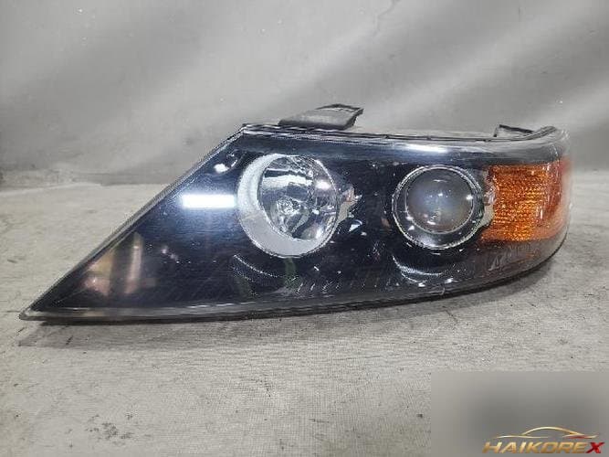 Kia Sorento 2010 — фара левая