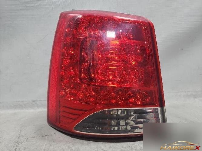 Kia Sorento 2012 — комбинированный фонарь задний левый (со стороны водителя)