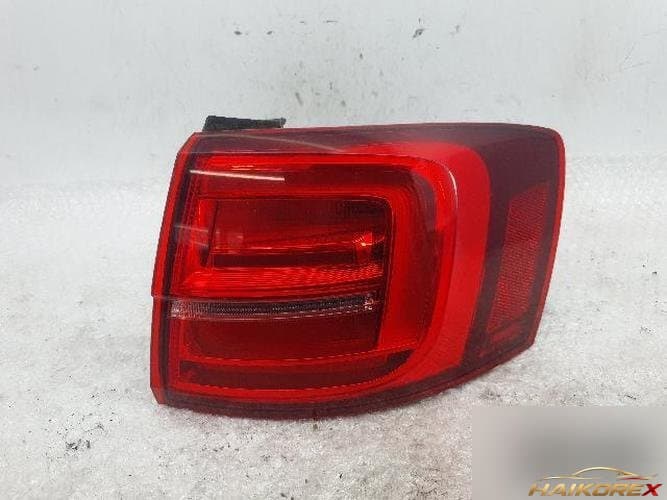 Volkswagen Jetta 2015 — фонарь задний правый (комбинированный) 5C6 945 208 E