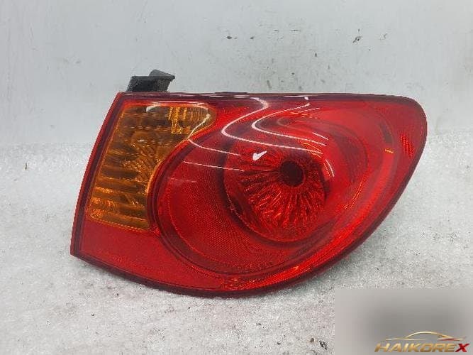 Hyundai Avante 2008 — комбинированный фонарь задний правый (пассажирский)