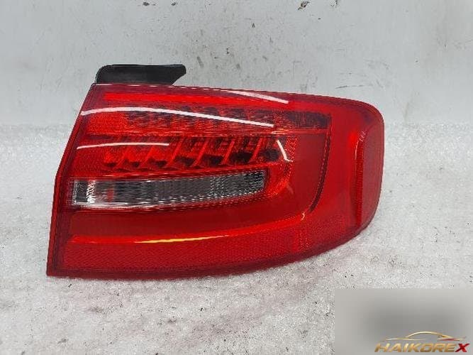 Audi A4 2016 — фонарь задний правый (комбинированный) 8K5945096AC