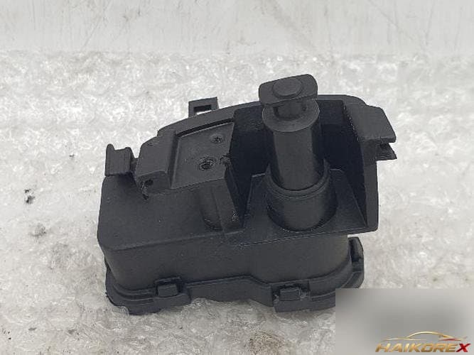 Audi A4 2016 — актуатор крышки бака 8K0 862 153 H