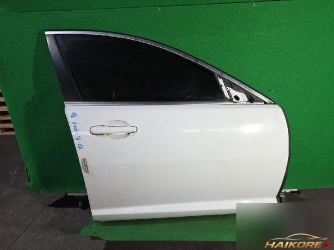 Jaguar XF 2015 — передняя дверь правая 8X23-F20124-AB