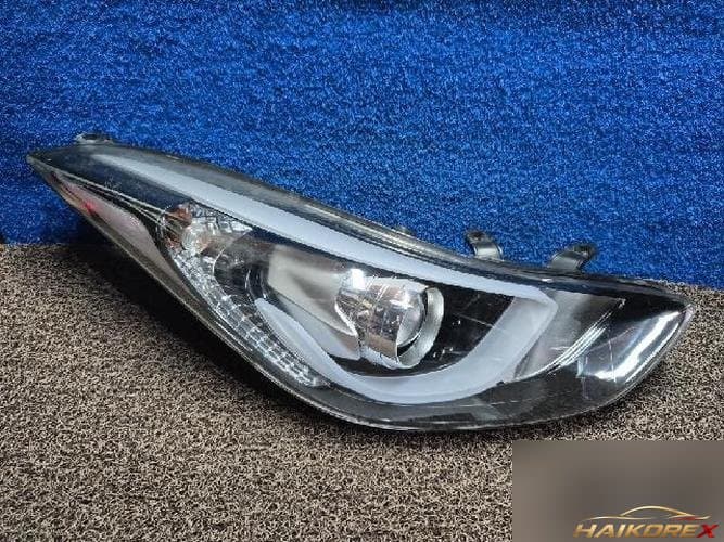 Hyundai Avante 2014 — фара правая