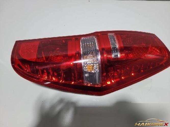 Hyundai Starex 2014 — комбинированный фонарь задний правый (5 контактов)