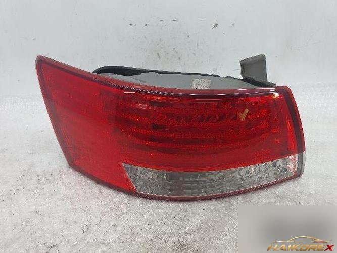 Hyundai Sonata 2008 — фонарь задний комбинированный левый (водительский)