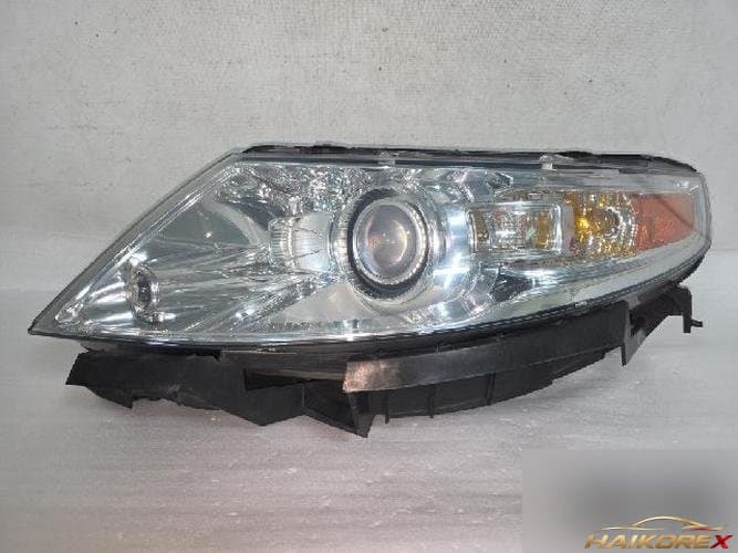 Ford MKS 2011 — фара левая HID