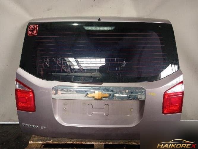 Chevrolet Orlando 2015 — задняя дверь (багажник)