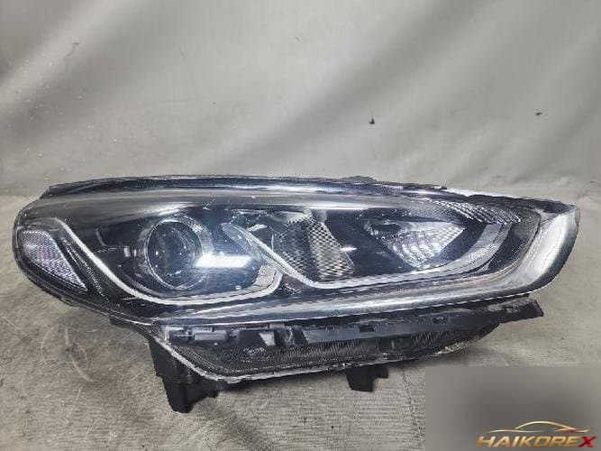 Hyundai Sonata 2019 — фара правая (галоген)