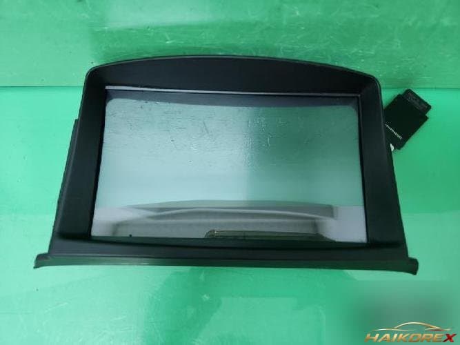 Hyundai Avante 2011 — монитор