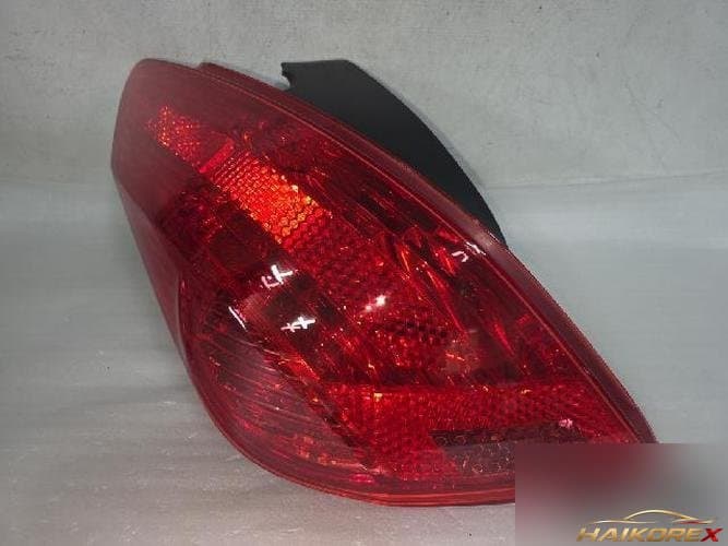 Peugeot 308 2012 — задний фонарь левый (водительский) 1
