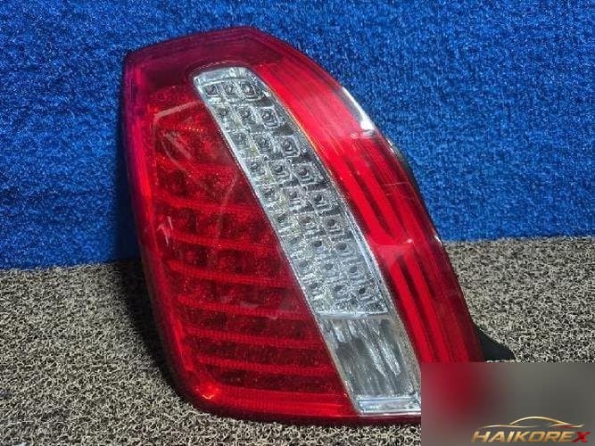 Kia Opirus 2009 — задний фонарь левый
