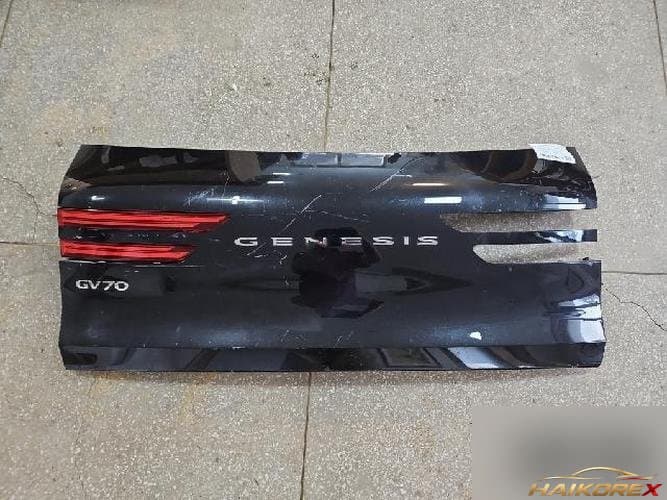 Genesis GV70 2025 — крышка багажника