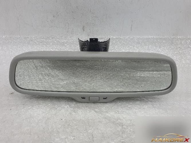 Audi A6 2015 — зеркало салона
