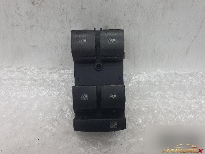 Chevrolet Orlando 2015 — блок управления стеклоподъёмниками водителя 13305373