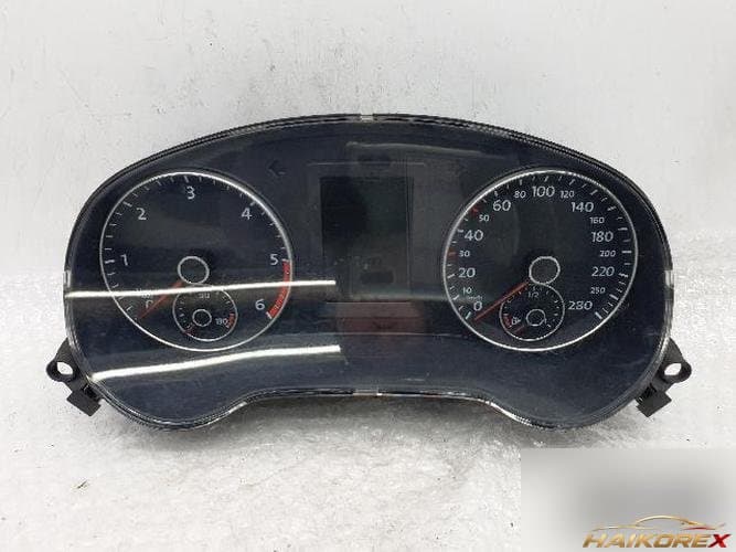 Volkswagen Jetta 2011 — панель приборов 5C6920870A