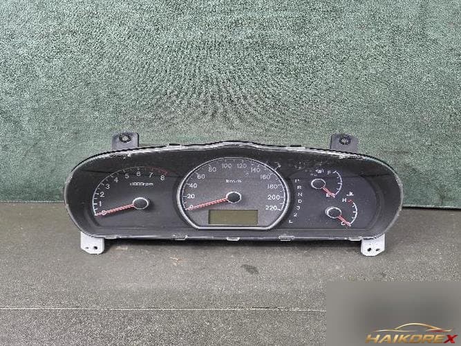 Hyundai Avante 2007 — приборная панель