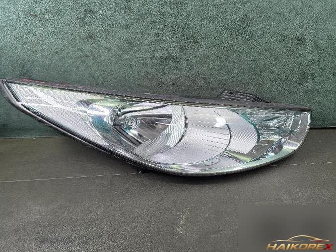 Hyundai Tucson 2010 — фара передняя правая