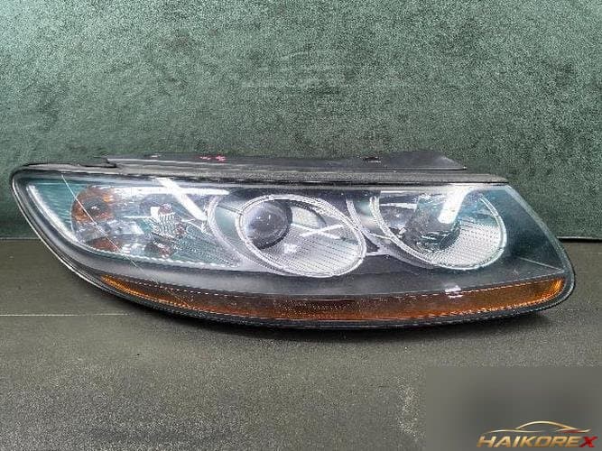 Hyundai Santa Fe 2009 — фара передняя правая