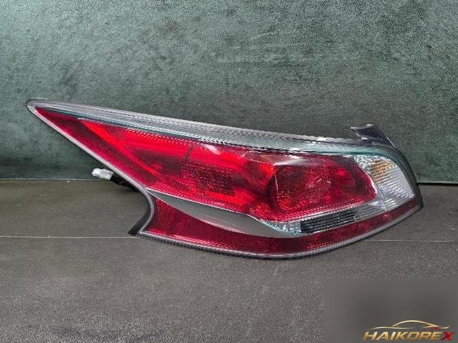 Nissan Altima 2014 — комбинированный фонарь задний левый