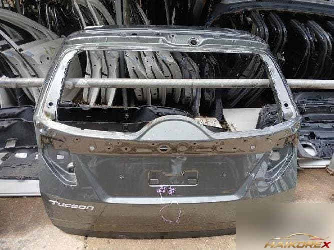 Hyundai Tucson 2021 — дверь багажника (задняя дверь)