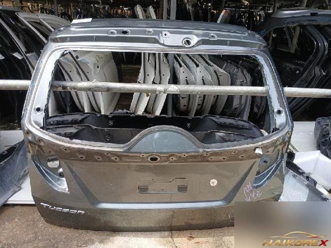 Hyundai Tucson 2021 — задняя дверь (дверь багажника)