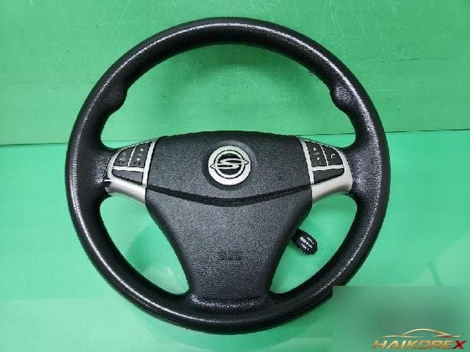 SsangYong Korando 2013 — рулевое колесо