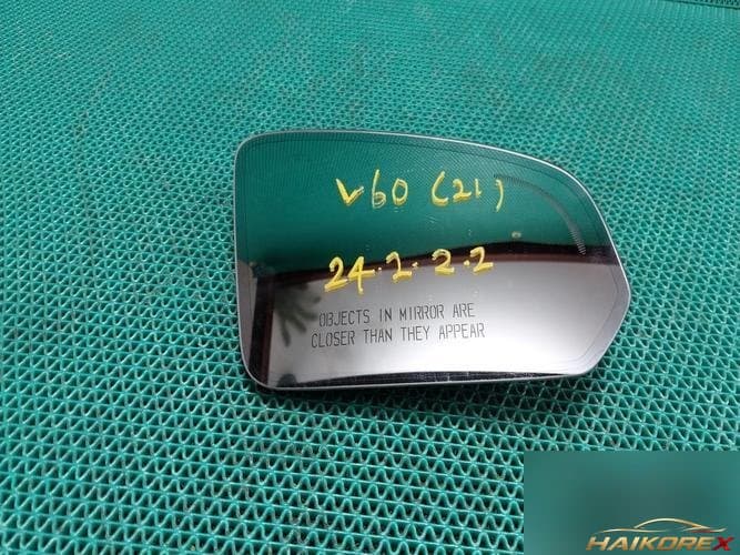 Volvo V60 2021 — боковое зеркало правое 31402879