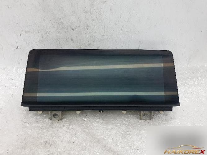 BMW 4 Series 2016 — монитор