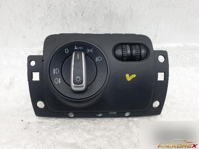 Volkswagen Golf 2010 — кнопка/переключатель