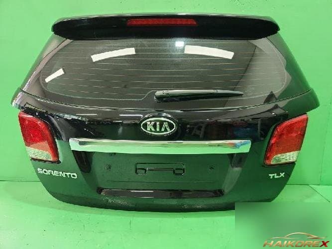 Kia Sorento 2010 — дверь багажника