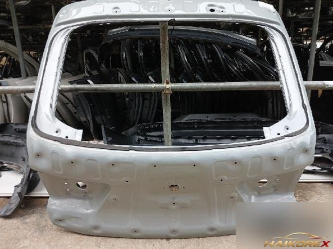 Genesis GV80 2024 — задняя дверь багажника