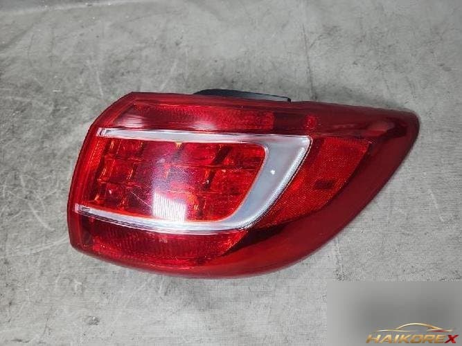 Kia Sportage 2011 — комбинированный фонарь задний правый