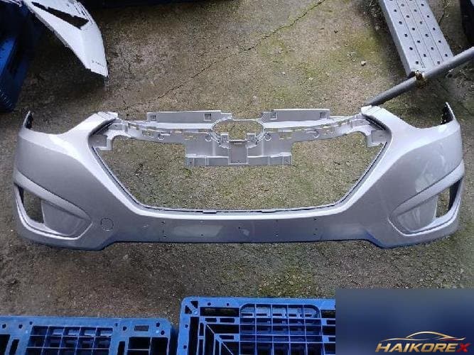 Hyundai Tucson 2010 — передний бампер