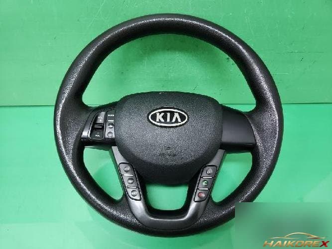Kia K5 2012 — рулевое колесо