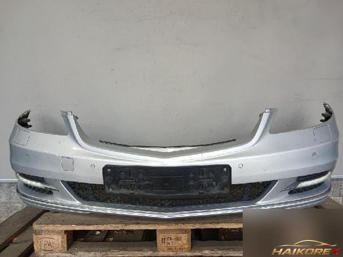 Mercedes-Benz S-Class 2010 — передний бампер