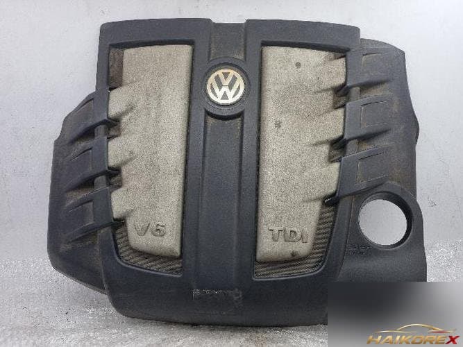 Volkswagen Touareg 2006 — крышка двигателя