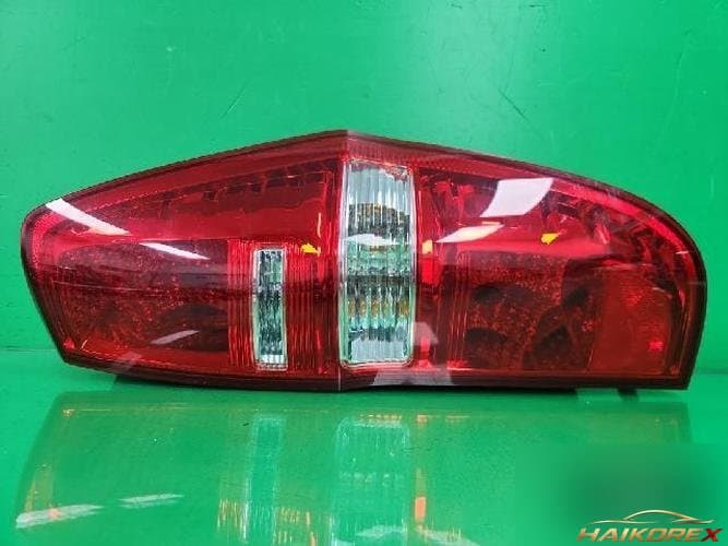 Hyundai Starex 2011 — комбинированный фонарь задний правый