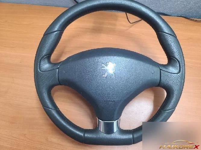 Peugeot 3008 2013 — рулевое колесо левое
