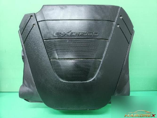 SsangYong Korando 2013 — крышка двигателя