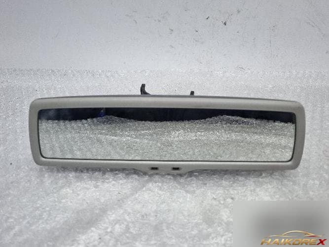 Volkswagen Golf 2011 — зеркало салона