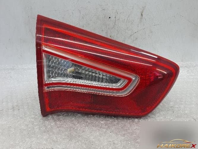 Накладка крышки багажника левая 92405-3W0