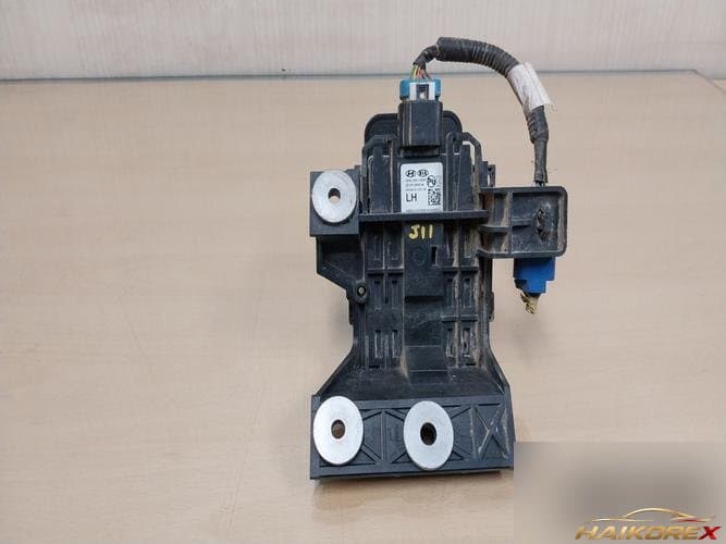 Задний угловой радар (левый) 95811D2600