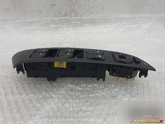 Переключатель стеклоподъёмника главный 93570-2S0109P