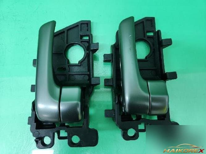 Защелка двери левая