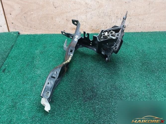 Замок капота правый BMW 5
